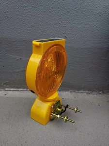 交通安全ソーラー<span class=keywords><strong>LED</strong></span>点滅ライト、バリケードライト