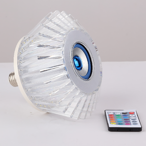 Popüler akıllı RGB ampul renkler değişim müzik uzaktan E27 renkli ev dans zemin dekor 220v Led kristal sihirli ampuller işık - Product Image 6