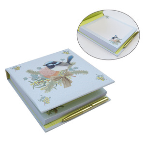 Almohadillas de notas de alta calidad de 5,1x5,1 pulgadas, 150 hojas, bloque de notas con bolígrafo, venta al por mayor, cubierta de lámina de PVC con impresión bonita - Product Image 1
