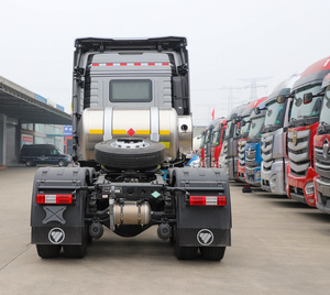 Foton Auman EST 530 <span class=keywords><strong>HP</strong></span> AMT自動6X4トラクタートラック新しい状態カミンズLNGトラクタートラックヘッドエアサスペンションLHD