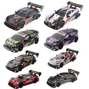 2.4GHZ 1:24スケール360度回転ミニリモコンドリフトカー、子供用高速レーシングリモコンドリフトカー。