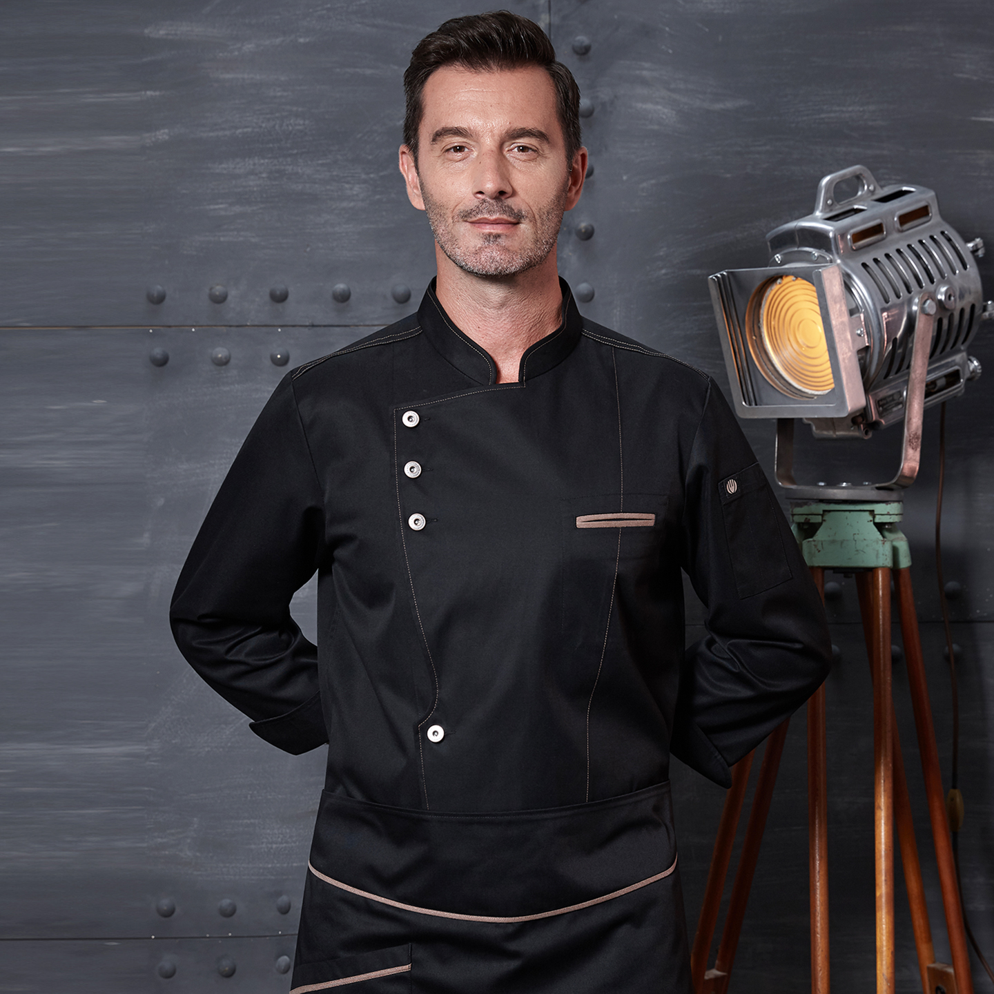 Chemise noire à manches longues