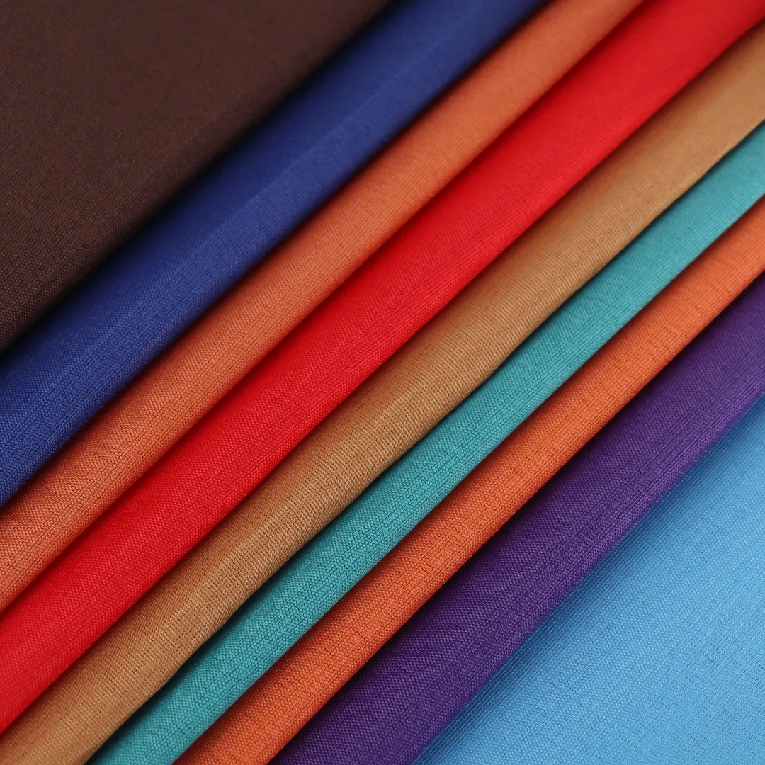 कारखाने का सबसे सस्ता मूल्य निर्यात पॉपलिन कपड़े और रंगे रंग 112-115 सेमी