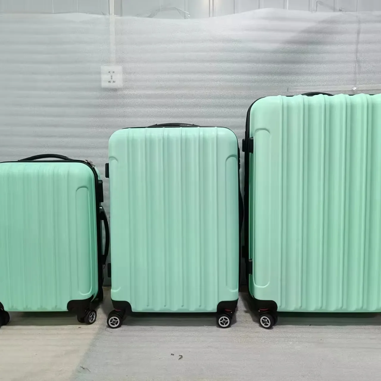 Set koper bagasi cangkang keras 3 buah, koper perjalanan sisi keras ABS ringan dengan roda Spinner & kunci TSA untuk pria wanita