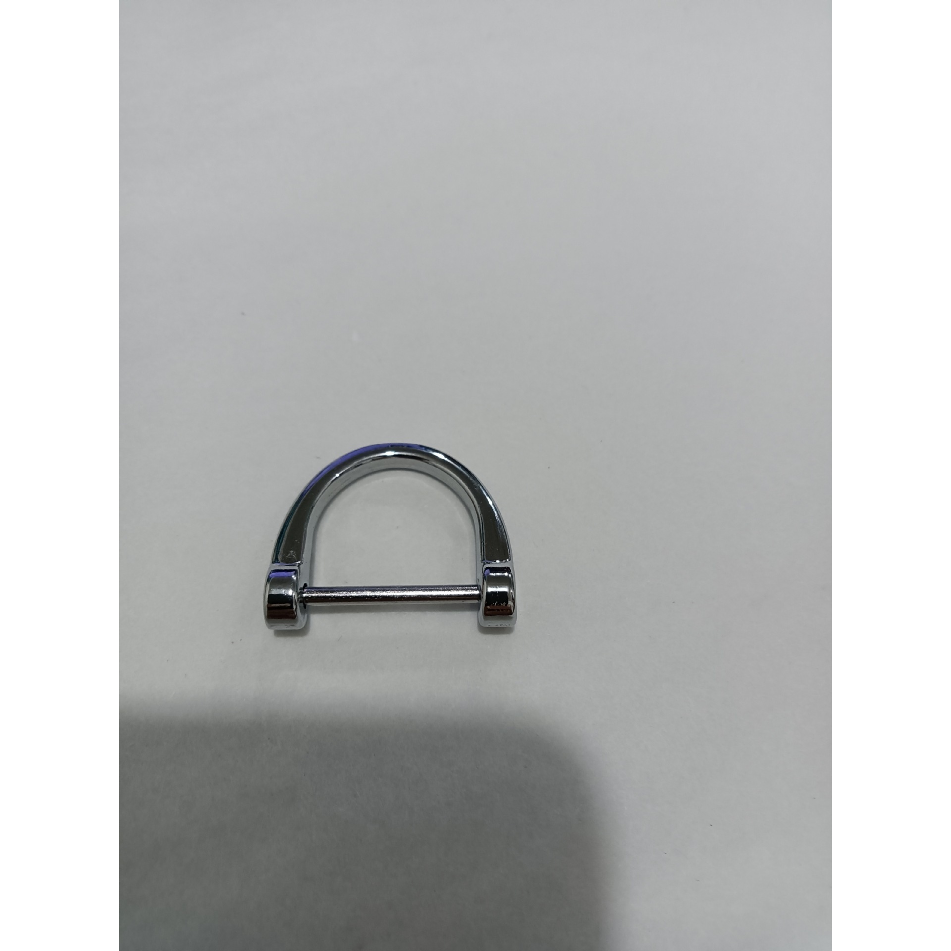 Horseshoe buckle, silver-white