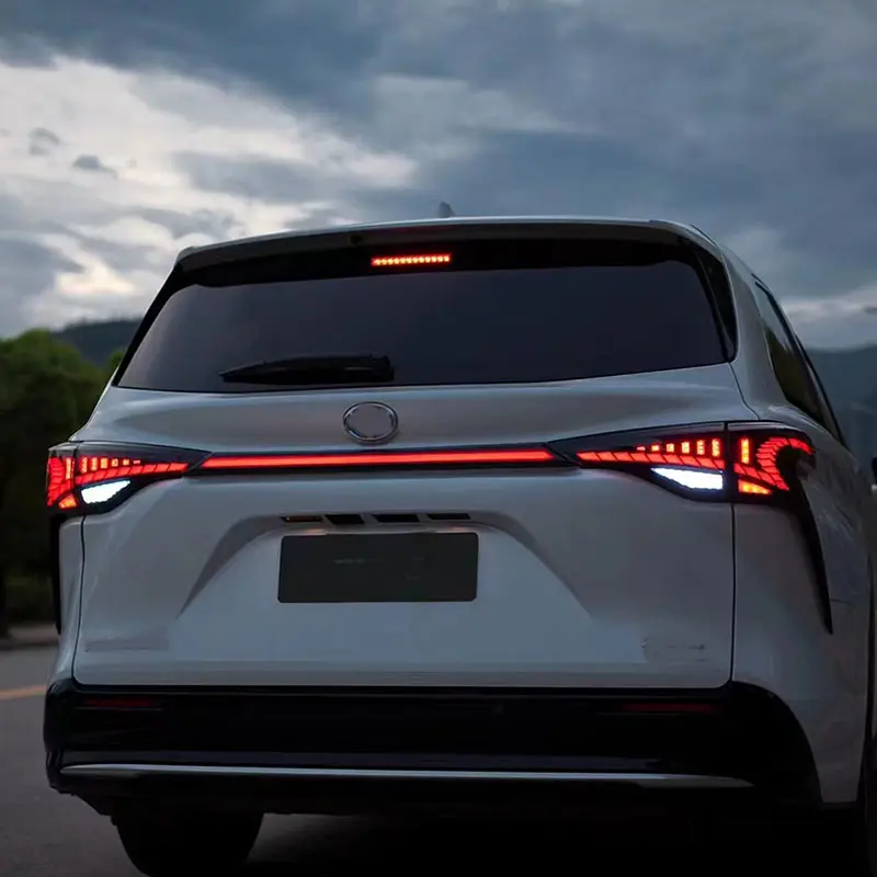 Lampu Silang LED Melalui Ekor untuk Toyota Sienna 2022 + Lampu Belakang Melalui Truk Sinyal Membalikkan Lampu Parkir