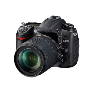 高品質で安価なブランドのプロフェッショナルデジタル一眼レフHDカメラD7000、18-105VR防振レンズ付き中古プロフェッショナルカメラ - Product Image 1