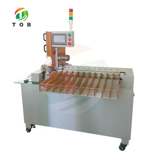 Clasificación de batería cilíndrica 18650, máquina clasificadora automática de celdas de clasificación de batería de iones de litio para montaje de paquete de batería - Product Image 1