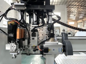 Panel de madera MDF CNC Nido Corte Enrutamiento Ranurado Taladradora Máquina anidadora - Product Image 2