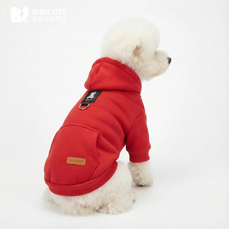 Sudadera para mascota con capucha, diseño de oso rojo.