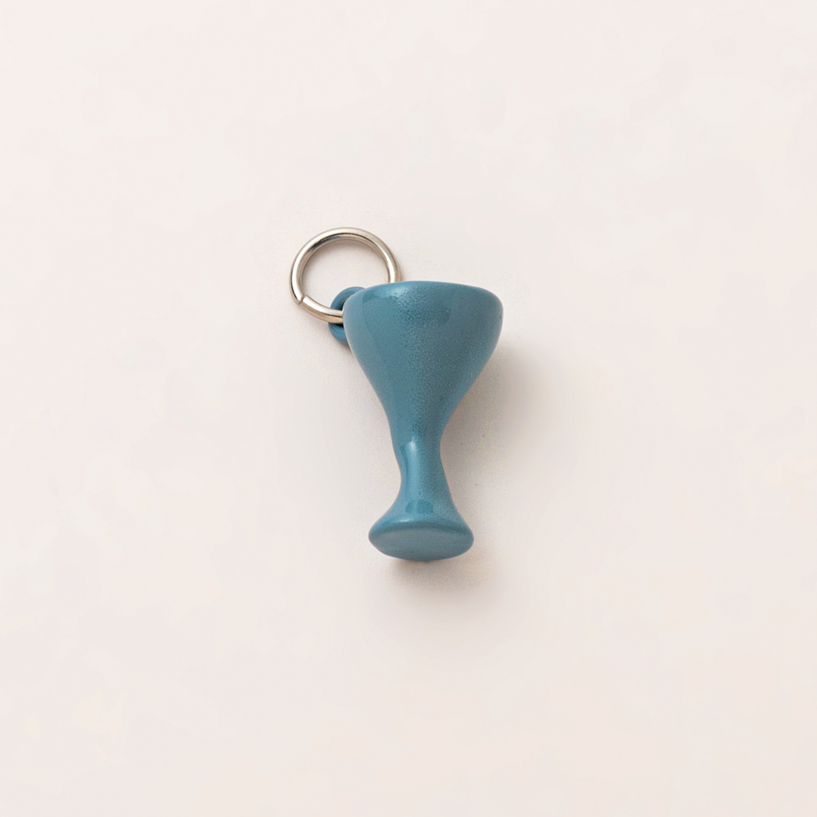Coppa di vino blu