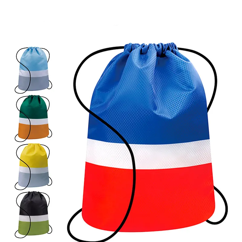 Vietnam-Fabrik Großhandel mehrfarbige wiederverwendbare wasserdichte Sporttasche individuelles Logo Nylon-Zugband-Tasche für draußen