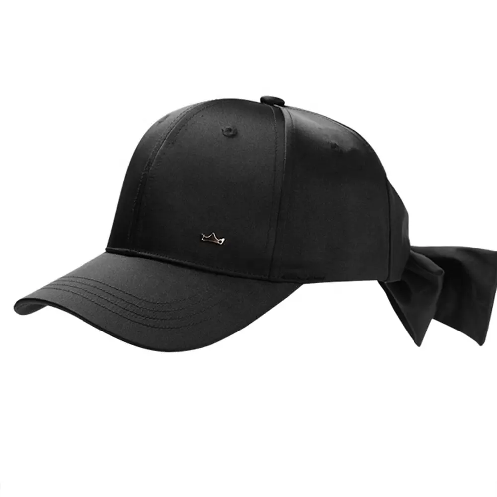 90s diseño de moda bajo MOQ personalizado Logotipo de placa de metal brillante de 6 paneles gorra de béisbol sombrero para las niñas y las mujeres