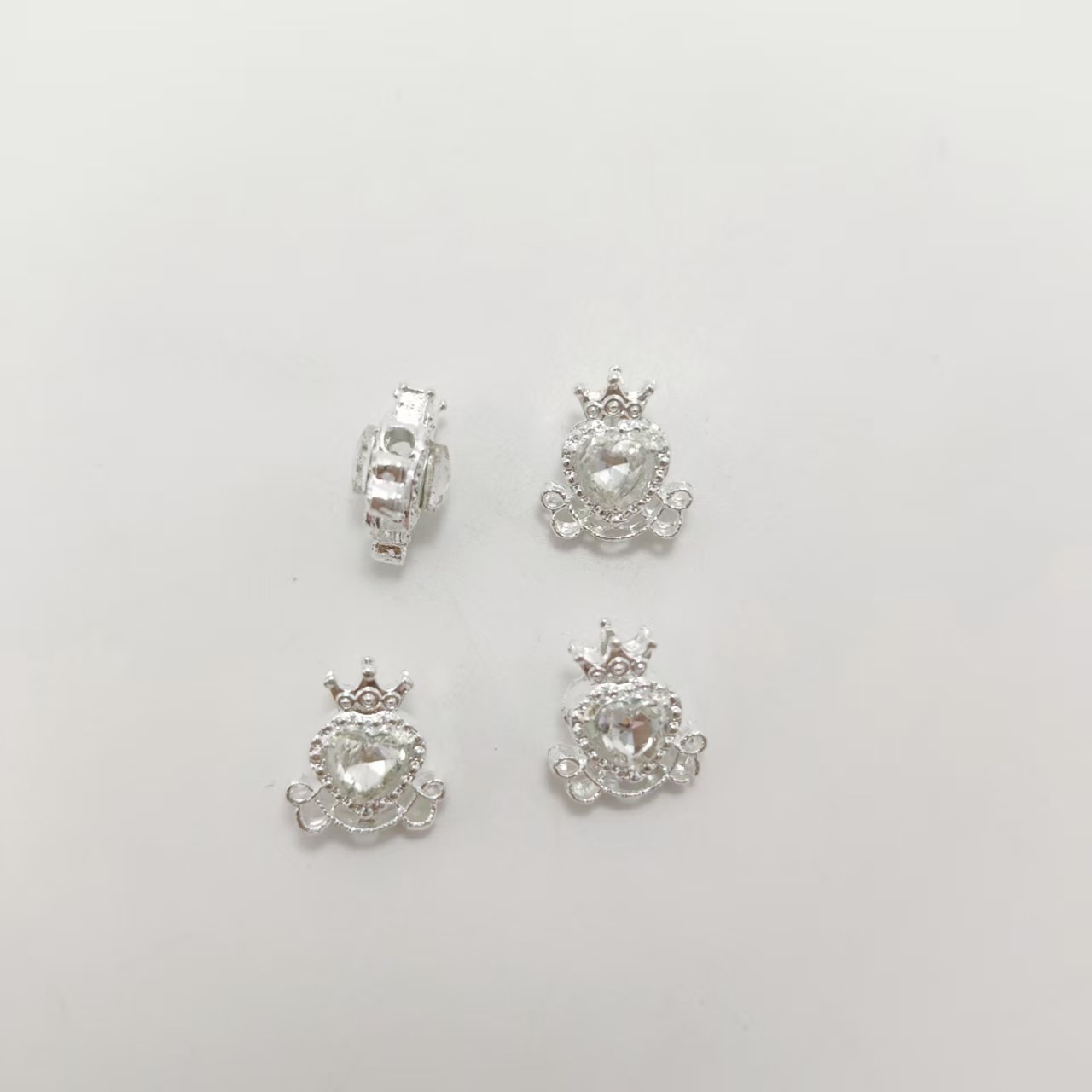 Silver-plated transparent white diamond