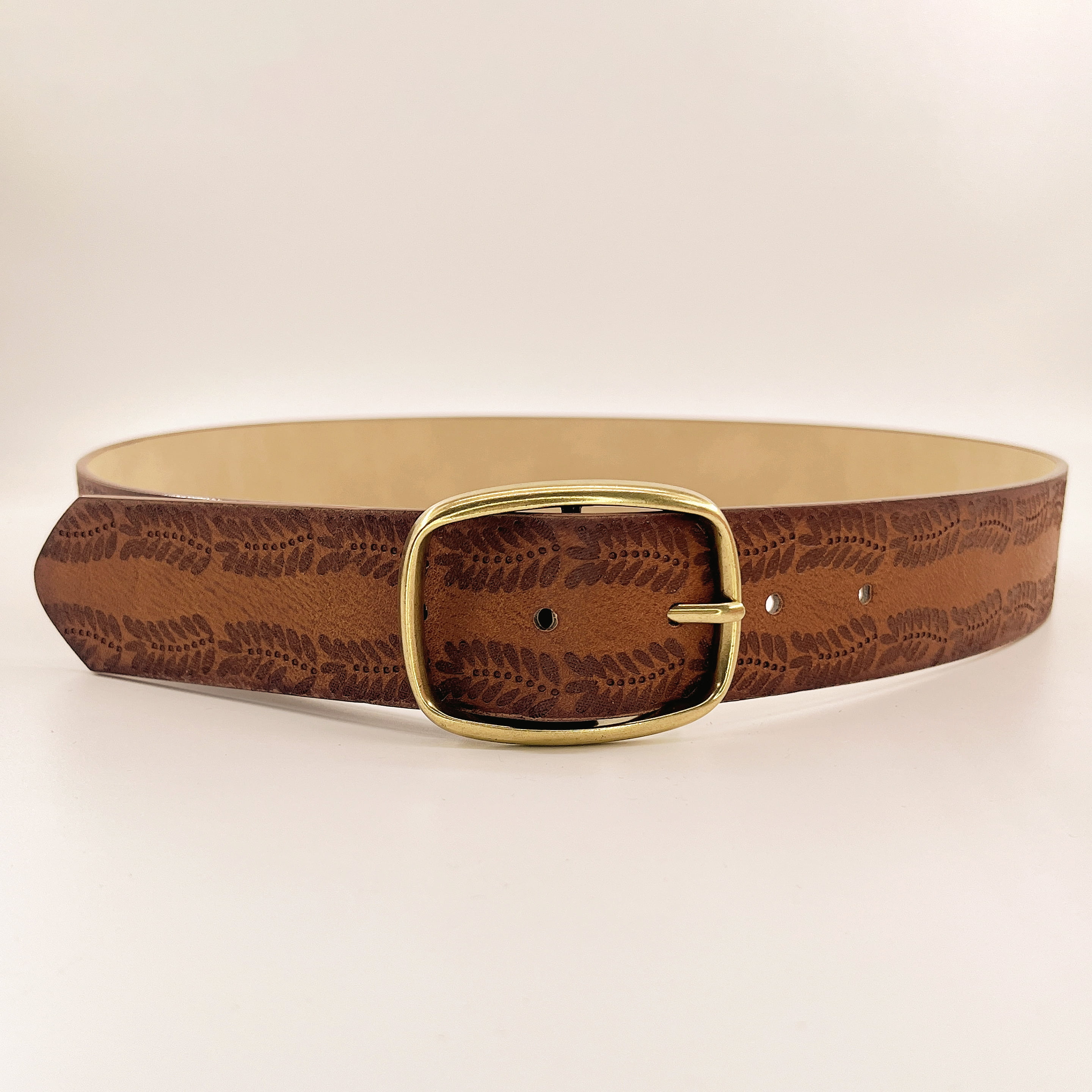 สีน้ำตาล