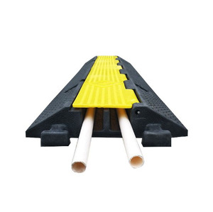 Karayolu güvenliği kablo koruyucu apronu sped hump 3 kanal kablo koruyucu - Product Image 4