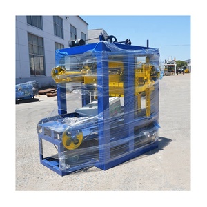 Máquina de moldeo de ladrillos y bloques manual para pequeñas empresas, para la fabricación de bloques huecos y pavimentados, de la marca, de la marca de la semana, de la semana, del 2000 - Product Image 1