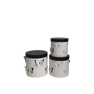 ชุดกล่องดอกไม้สามชิ้นสีล้วนพร้อมโลโก้ฟรีสำหรับให้เป็นของขวัญ - Product Image 1