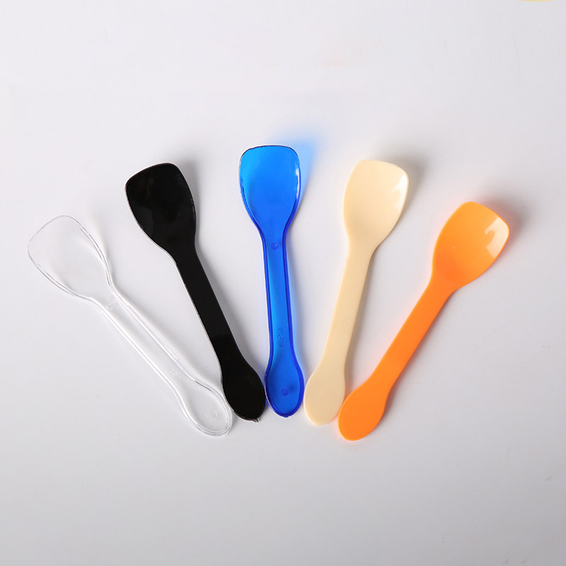 RED-plastic spoon