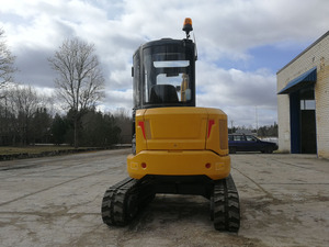 Mini excavadora 0,18 m3 Construcción de excavadoras sobre orugas-Tecnología avanzada para excavación y carga de precisión 9035E - Product Image 3