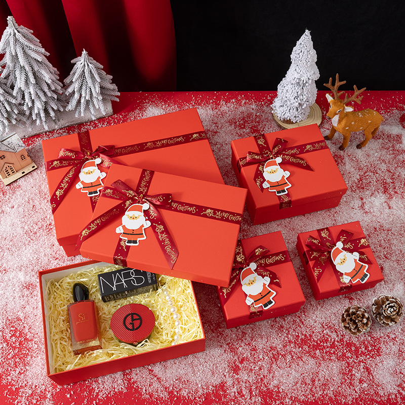 Muñeco de nieve navideño rojo