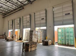 Módulo de entrada analógica PLC nuevo y Original 140ACI04000 Nuevo en caja 140AC104000 Stock en almacén Controlador de programación PLC