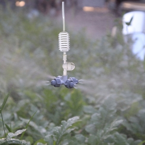 Four Way Crossing Misting Irrigação <span class=keywords><strong>Fogger</strong></span> Spray Bico Jardim Pendurado Sprinkler Micro Pulverizador - Product Image 2