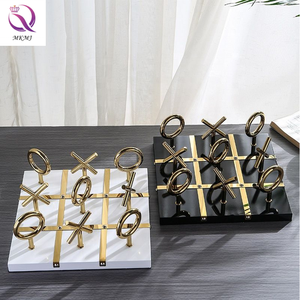 Yüksek kalite dekoratif satranç seti siyah beyaz XO satranç oyunları oyuncaklar Metal Tic Tac Toe satranç tahtası dekor oyna - Product Image 1