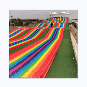 遊園地の子供と子供大人が丘の上で楽しむための中国製の美しい虹色のドライスノースライド - Product Image 1