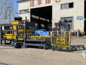 Máquina de pavimentación de bloques de hormigón, dispositivo hidráulico completamente automático para hacer ladrillos de enclavamiento, QT4-15C - Product Image 3
