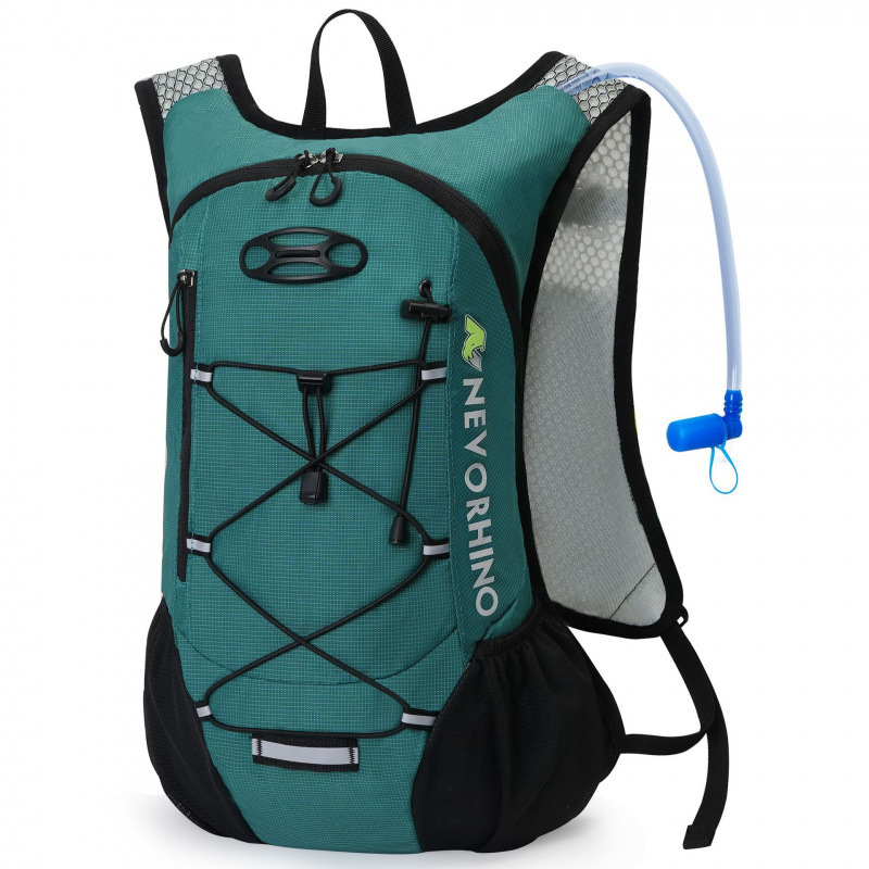 9006 Emerald Green includes a 2L water bag