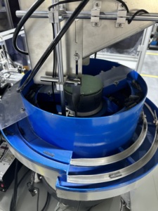 Detección de defectos multiángulo para máquina de inspección por visión de hardware metálico - Product Image 2