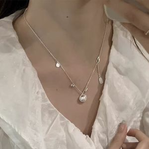 新しい925シルバーフレンチスタイルデザインは、高級感のあるニッチでハイエンドのジュエリーです