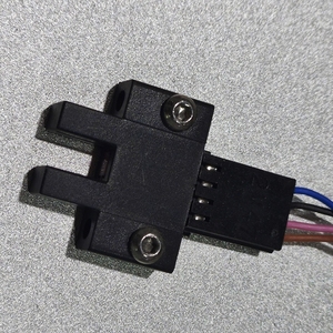 Sensor de proximidad infrarrojo fotoeléctrico retroreflectante tipo U, Salida Óptica NPN y PNP - Product Image 2
