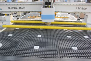 Jinan M-shine ATC CNC-Fräser Auto Load 2130 ATC CNC-Versch achtel ungs maschine zur Herstellung von Möbels chrank türen - Product Image 6