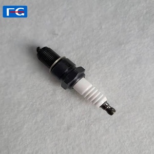 Piezas originales de coche, bujía automática de motor de coche, bujía automática R42XLS CR43TS, venta al por mayor para bujía de motor de coche - Product Image 1