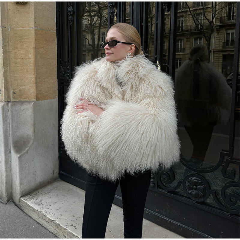 Col costume en fourrure blanche
