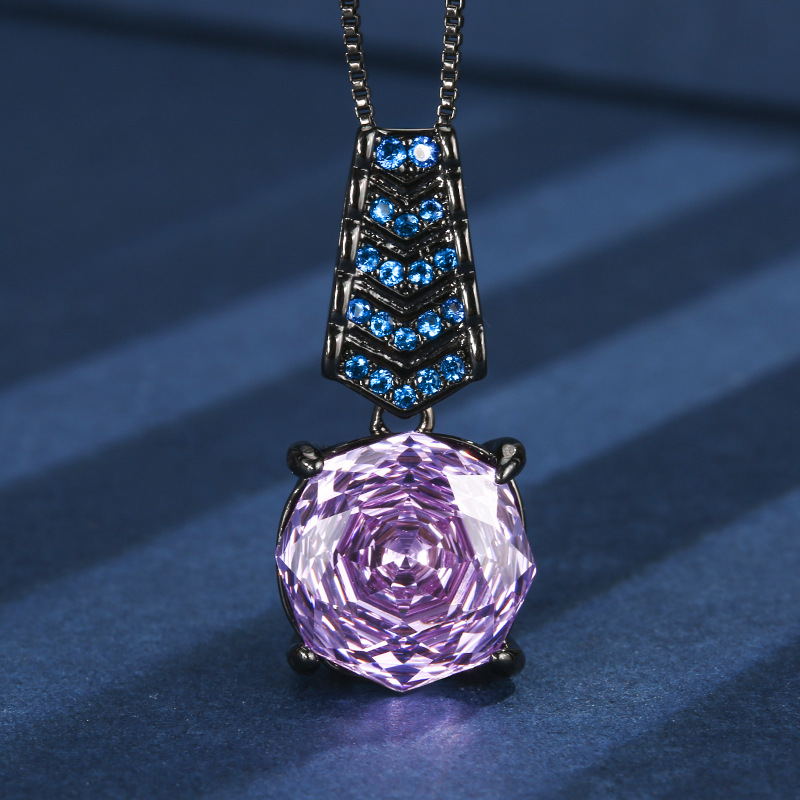 Colgante Roland de oro negro con cadena de eslabones.