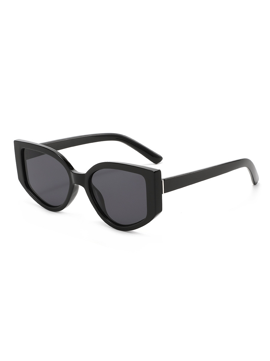 Black frame-gray lenses