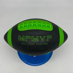 En kaliteli kızdırma <span class=keywords><strong>led</strong></span> ışık up boyutu 6 <span class=keywords><strong>led</strong></span> ışık up amerikan futbolu şişme <span class=keywords><strong>led</strong></span> Top baskı kauçuk parlayan futbol