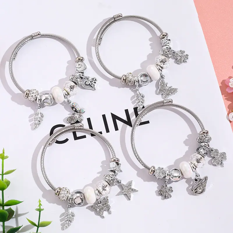 Vendita calda bracciale con ciondolo a forma di farfalla in acciaio inossidabile placcato argento in acciaio inossidabile con ciondolo a forma di fiore regolabile