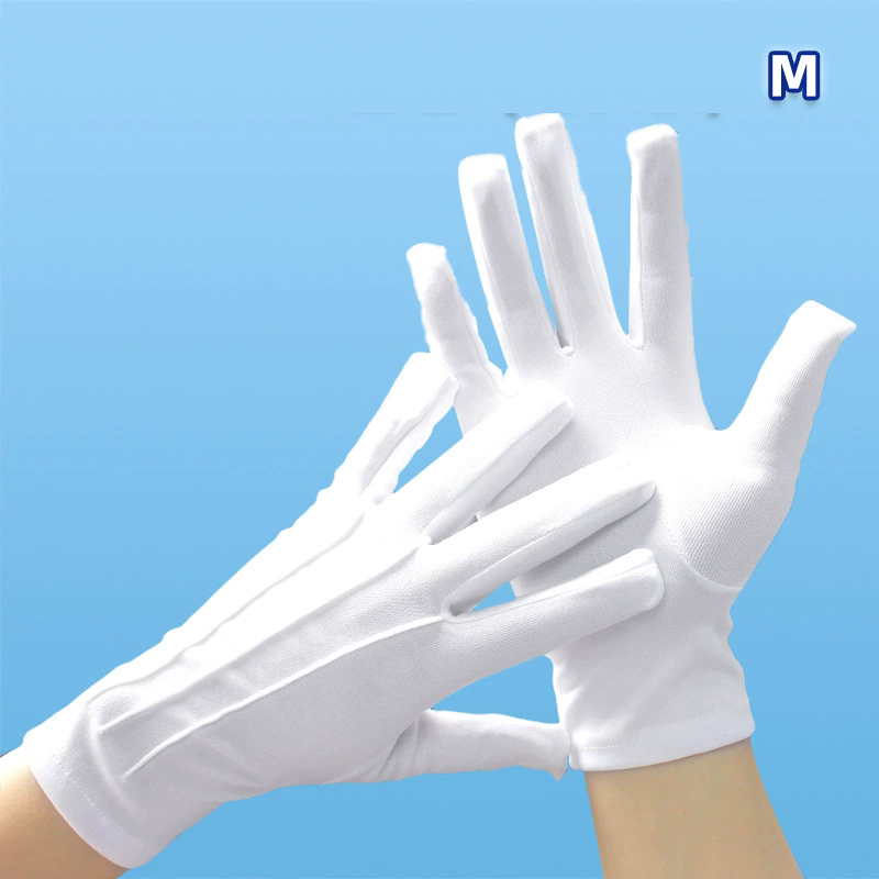 M blanco
