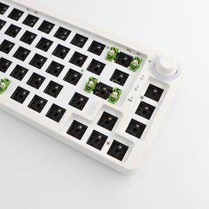 TM680ホットスワッププログラム可能な有線カスタムDIYキット (60% キーボード用) PCB取り付けプレートケーススイッチGK61XRGBメカニカルキーボード - Product Image 6