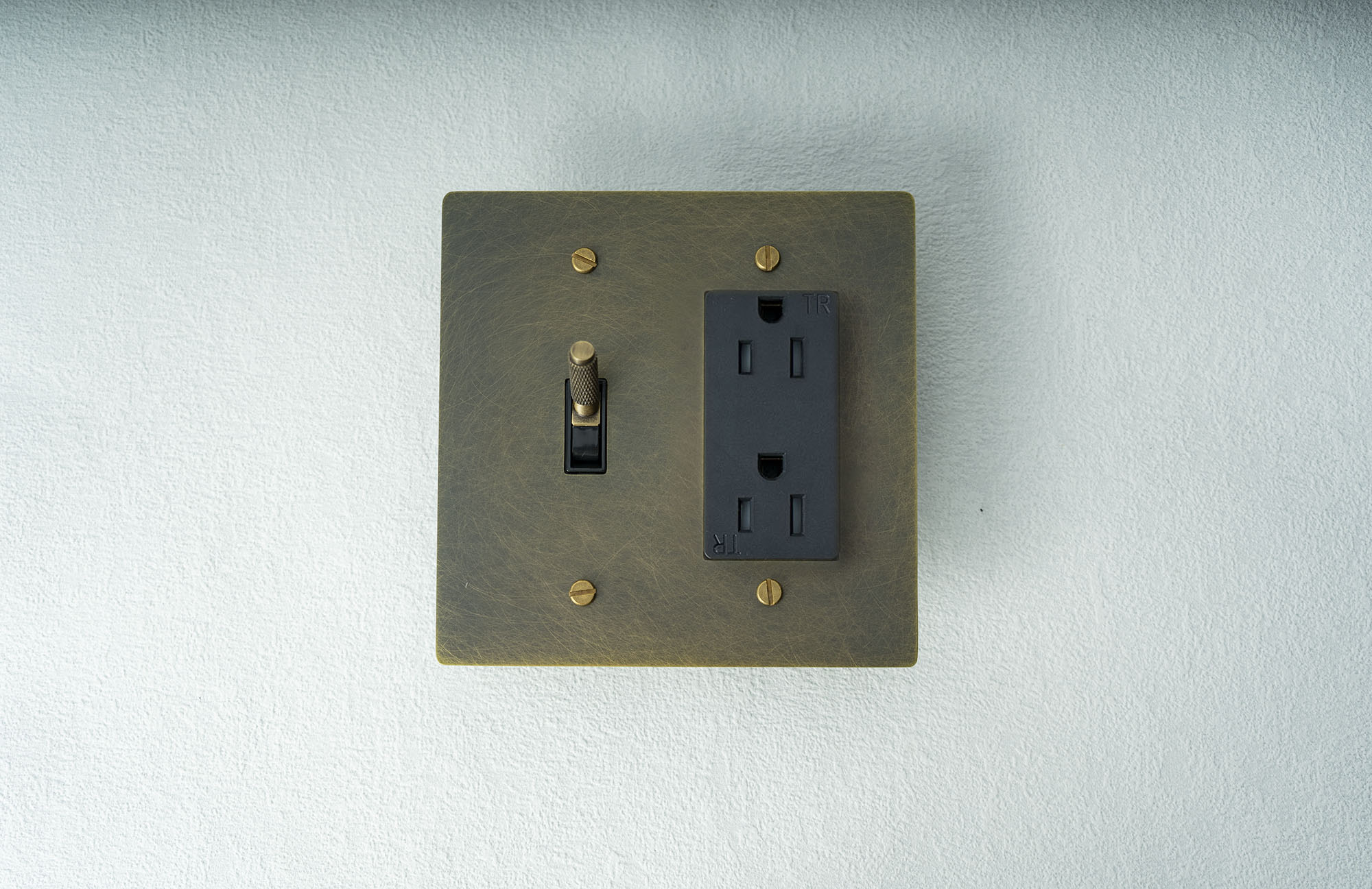 1GANG+1SOCKET