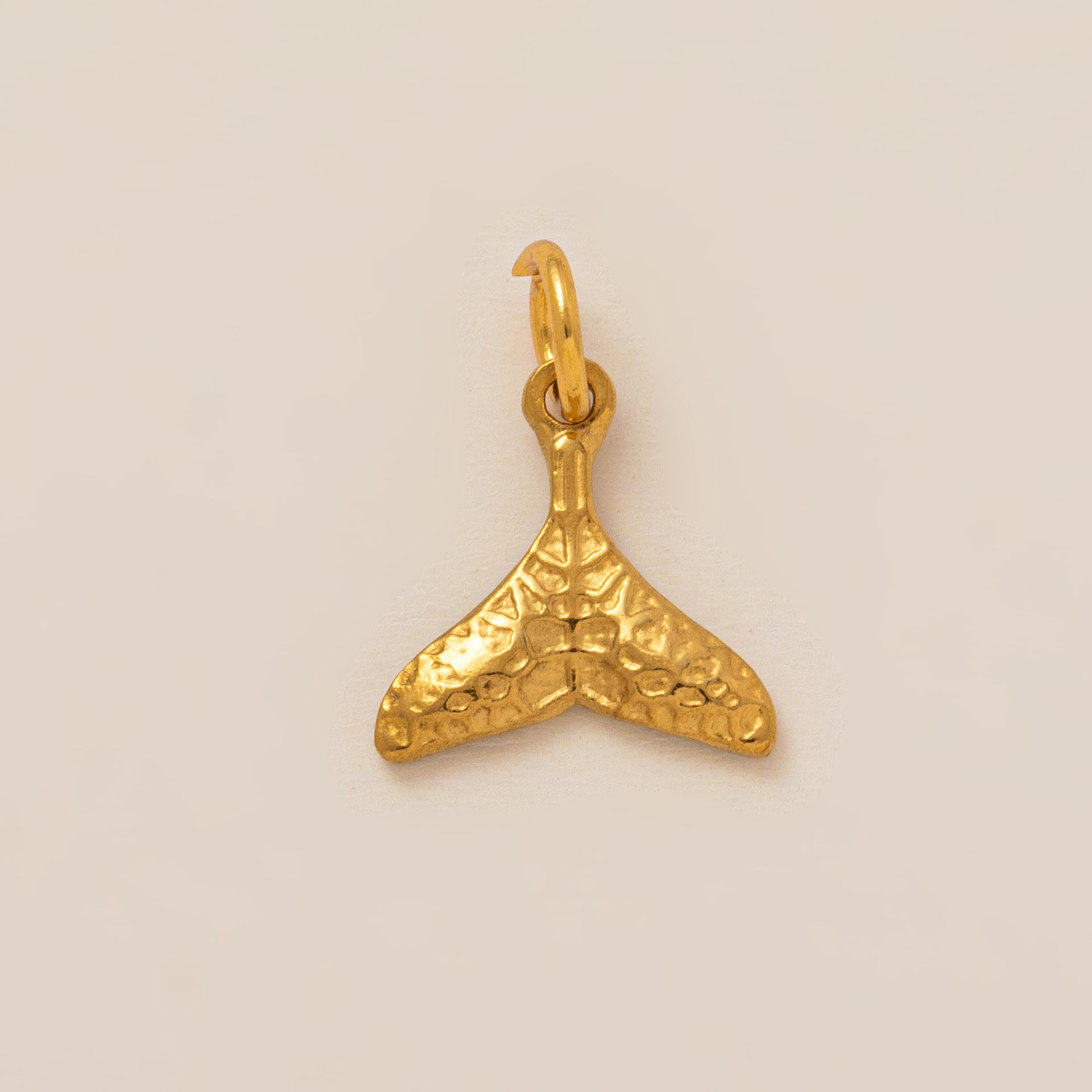Fishtail Gold Pendant