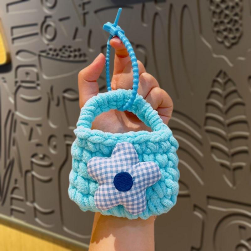 Flower knitted coin purse-blue