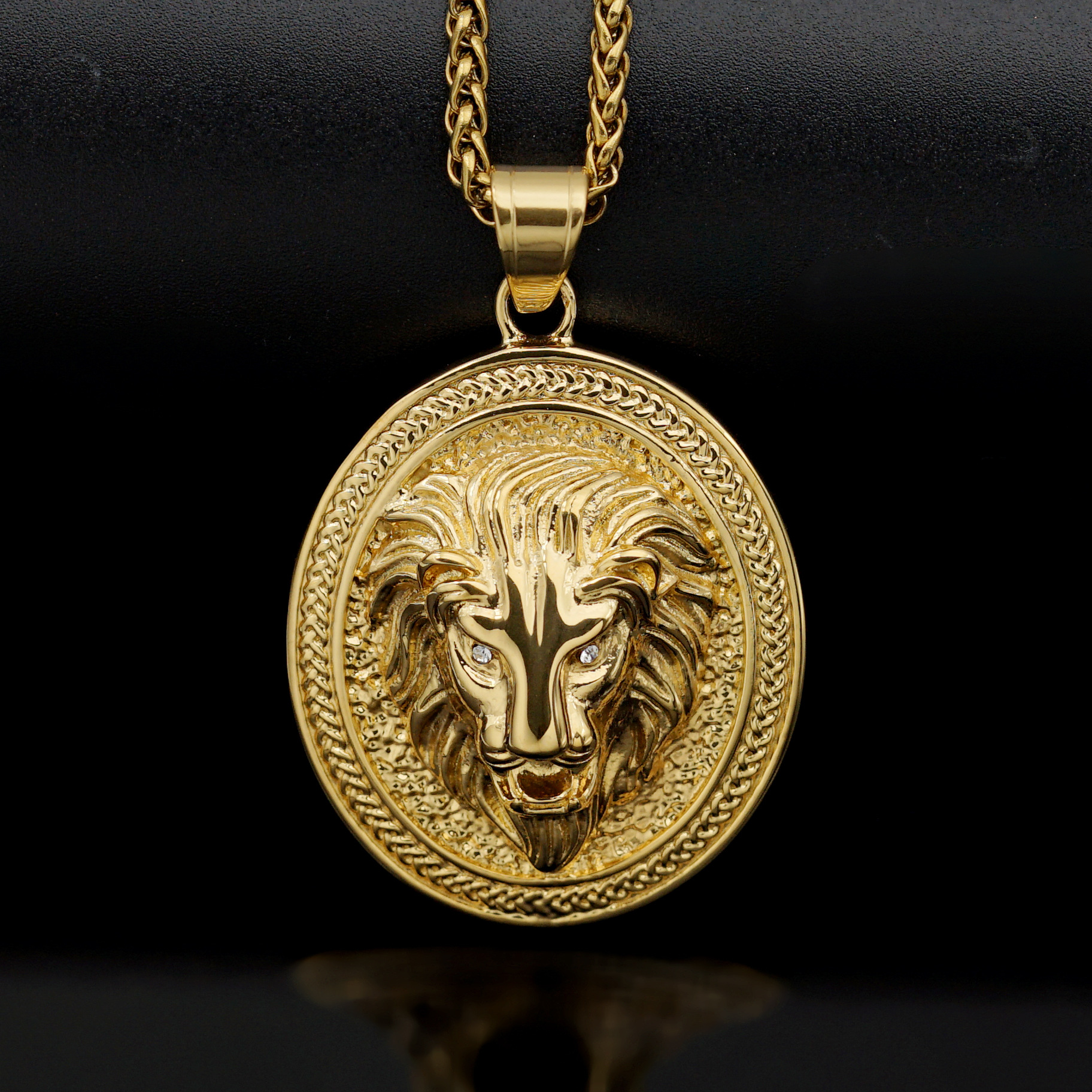 จี้เดี่ยวสีทองไม่มีโซ่