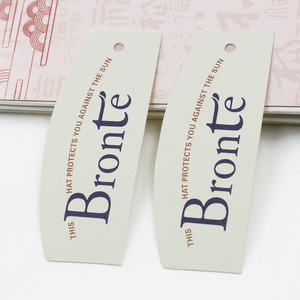 Etiqueta colgante de diseño personalizado barato con cuerdas Etiquetas colgantes de productos de papel columpio especial para ropa - Product Image 2