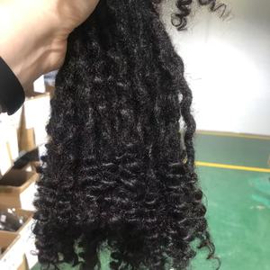 Dreadlock Cheveux Naturel tığ Dreadlocks doğal görünüyor Belle kıvırcık Locs Locs uzantıları <span class=keywords><strong>0</strong></span>.6cm Afro Kinky toptan insan saçı