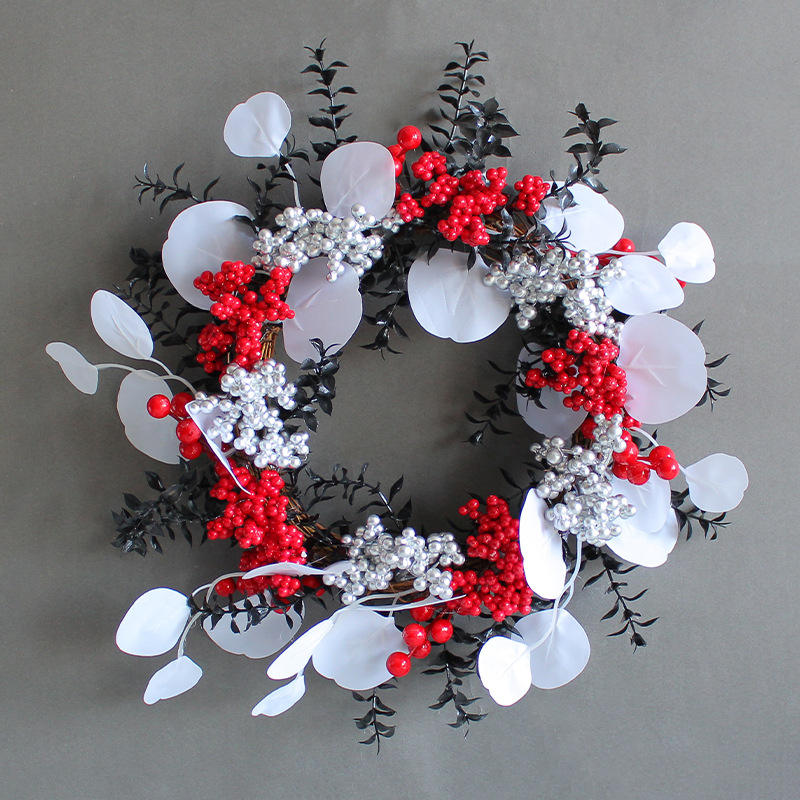 L3-15 Withered Branch and Red Fruit Wreath